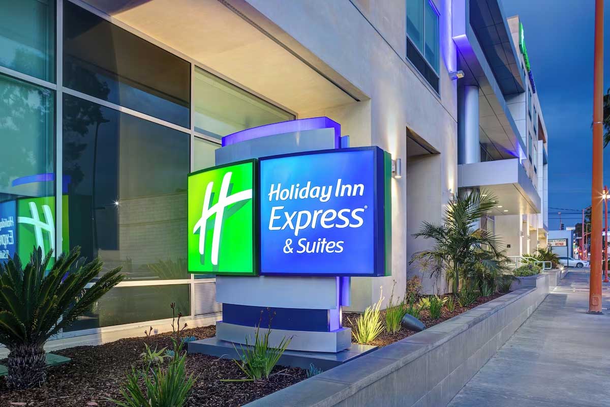 Holiday Inn Express & Suites