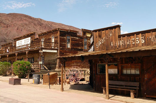 Calico Ghost Town. Bild von LoggaWiggler auf Pixabay